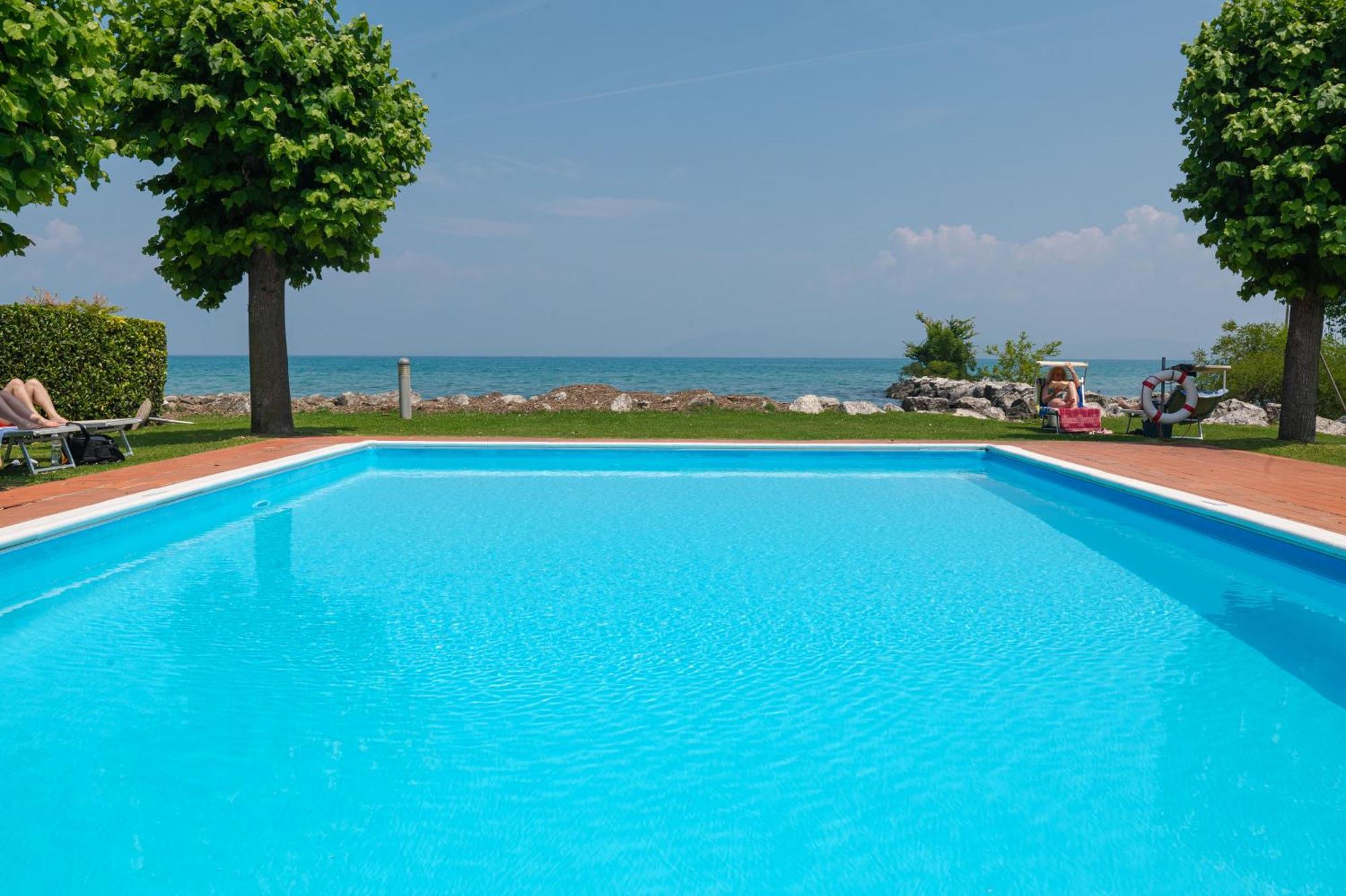 Incantevole Location Fronte Lago Sirmione Kültér fotó